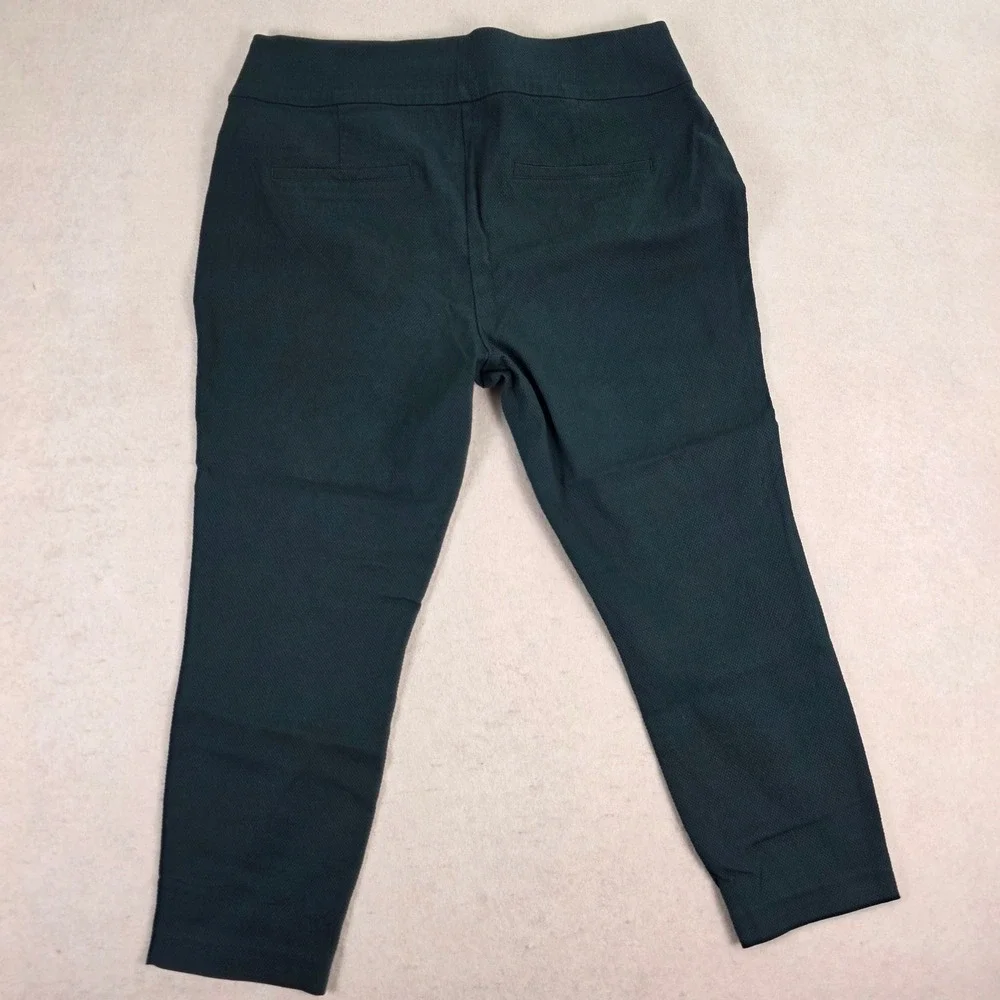 Maurices Women 18W‎ Dress Pants Dark Green Excellent Textured Pull On Tapered